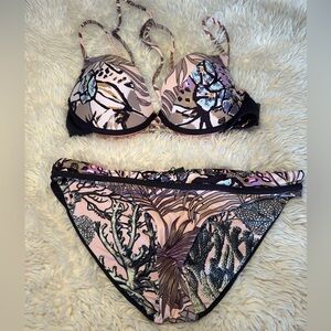 NWOT Maaji Bikini, Women’s Size Large